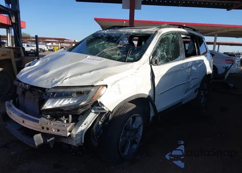 2019 Honda Passport Touring z USA, uszkodzony, nr VIN 5FNYF8H93KB015485